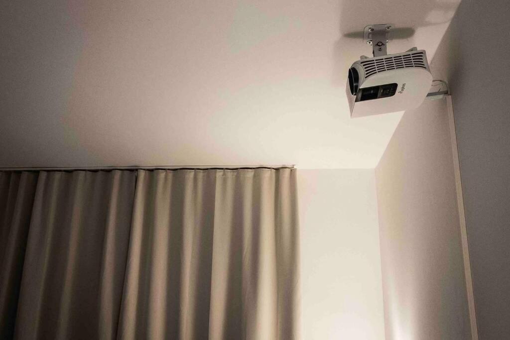 Luxury Cinema 2r Apt + Balcony / 65m² Leipzig
