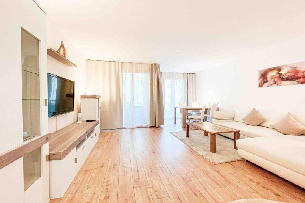 Apartment Luxury Cinema 2r Apt + Balcony / 65m² Leipzig