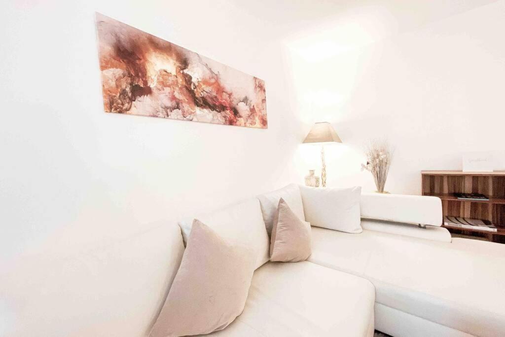 Luxury Cinema 2r Apt + Balcony / 65m² Apartment