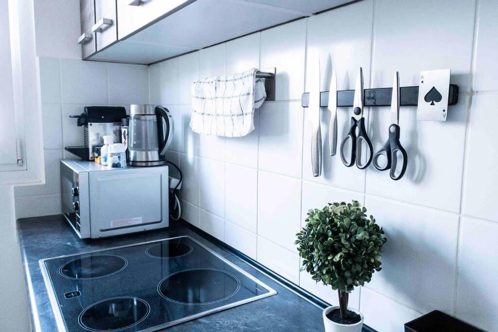 Luxury Cinema 2r Apt + Balcony / 65m² * Leipzig